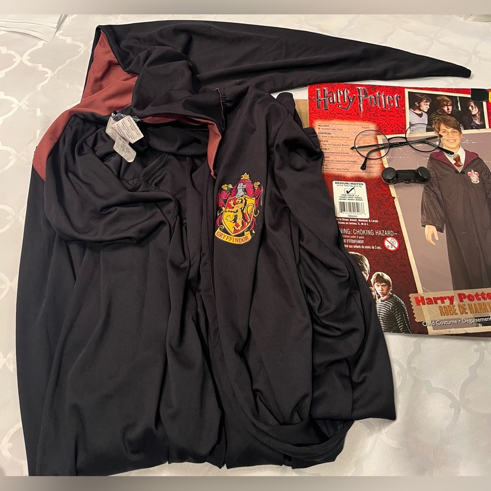 Rubie's Harry Potter Black Robe Costume size Medium includes clip and glasses